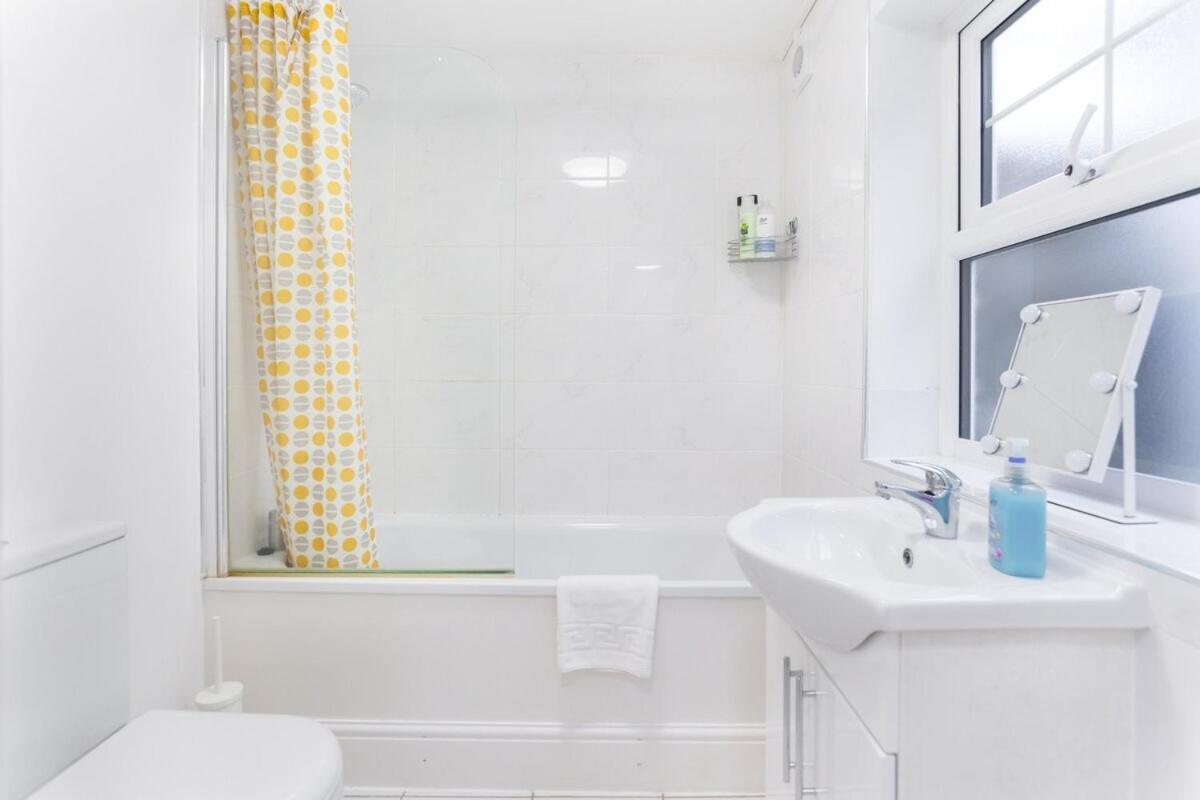 City Center Camden Market Budget Apartment And Rooms لندن المظهر الخارجي الصورة